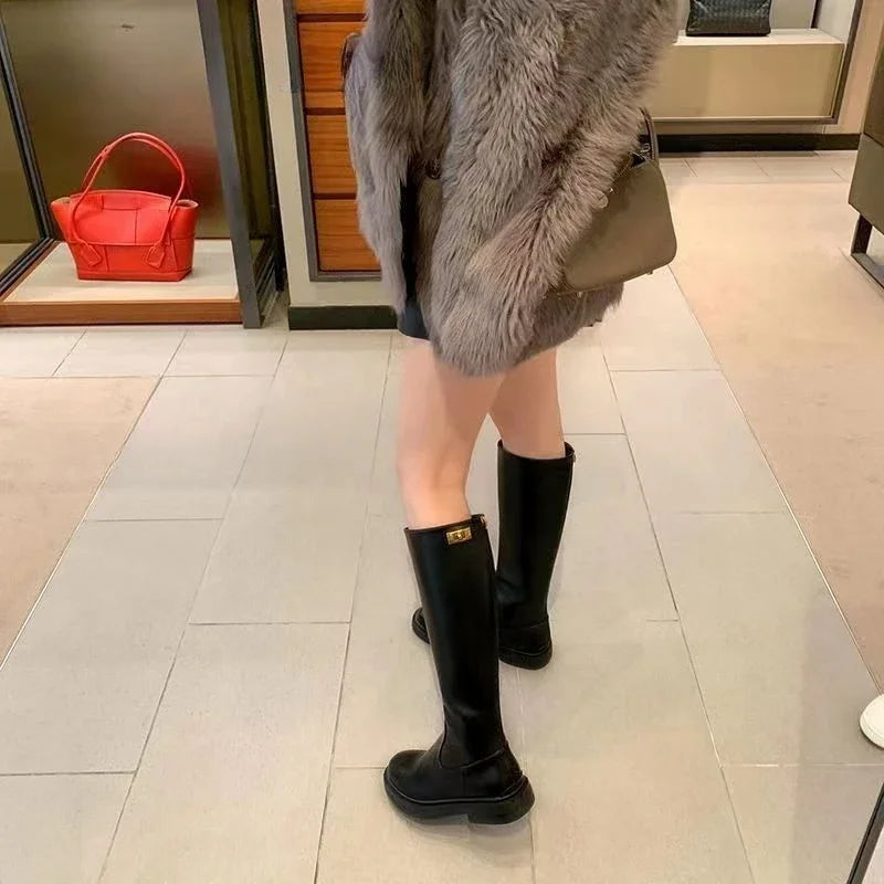 Knähöga boots med grov sula