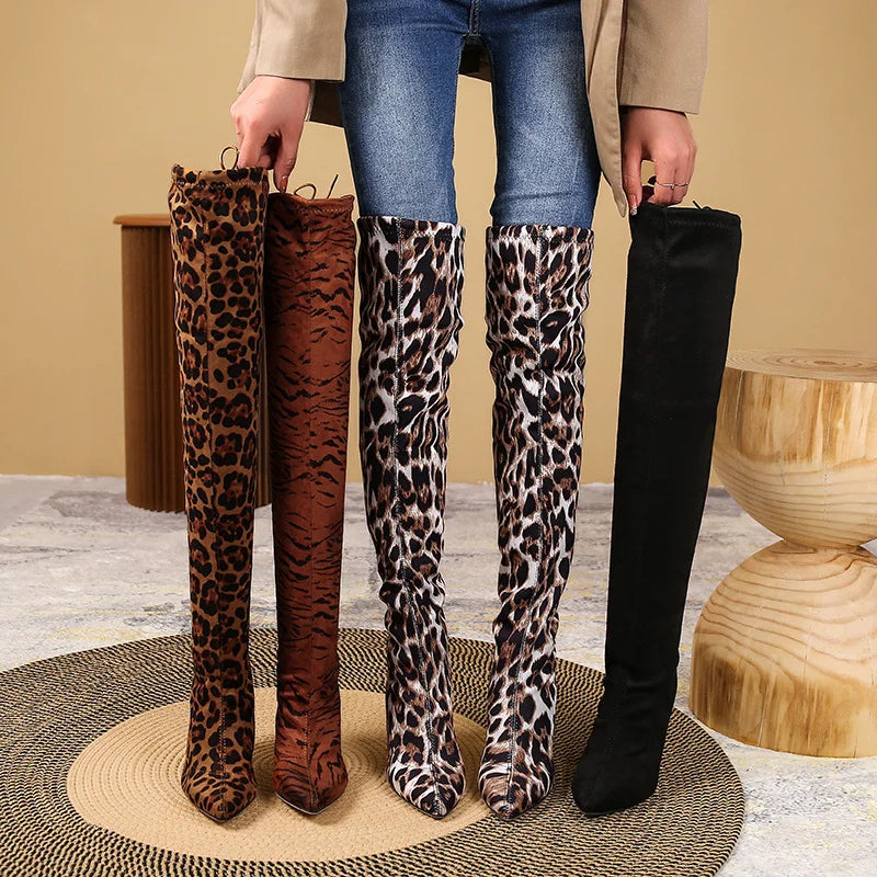 Stretchiga over-knee stövlar, dam, med leopardmönster och spetsig tå