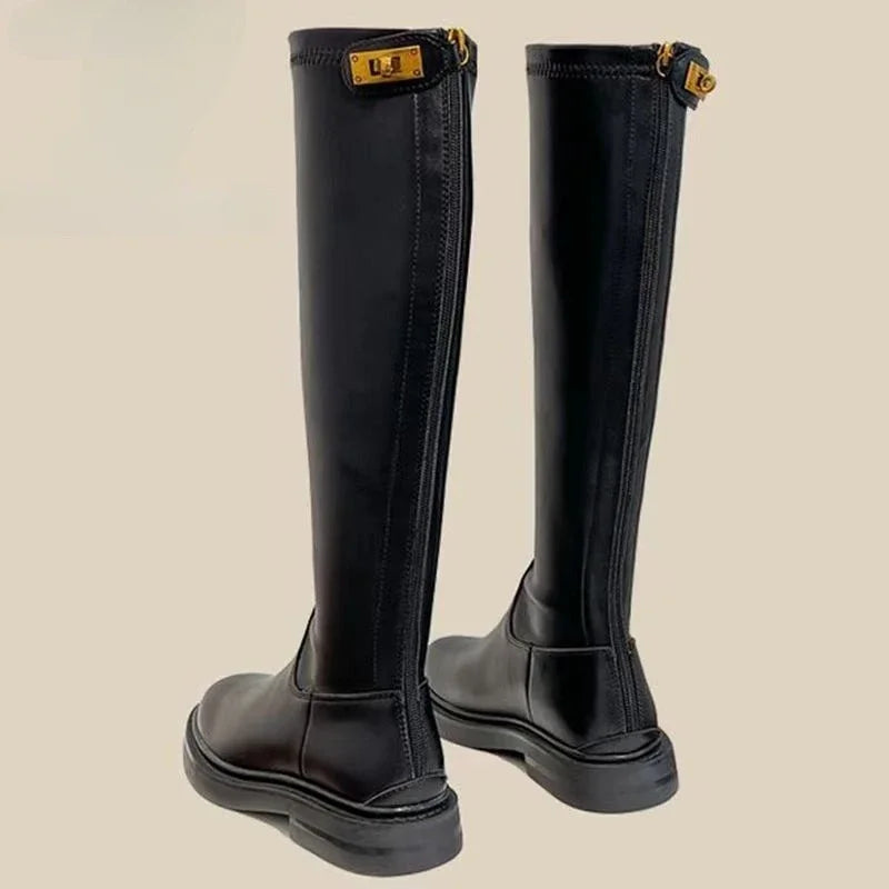 Knähöga boots med grov sula