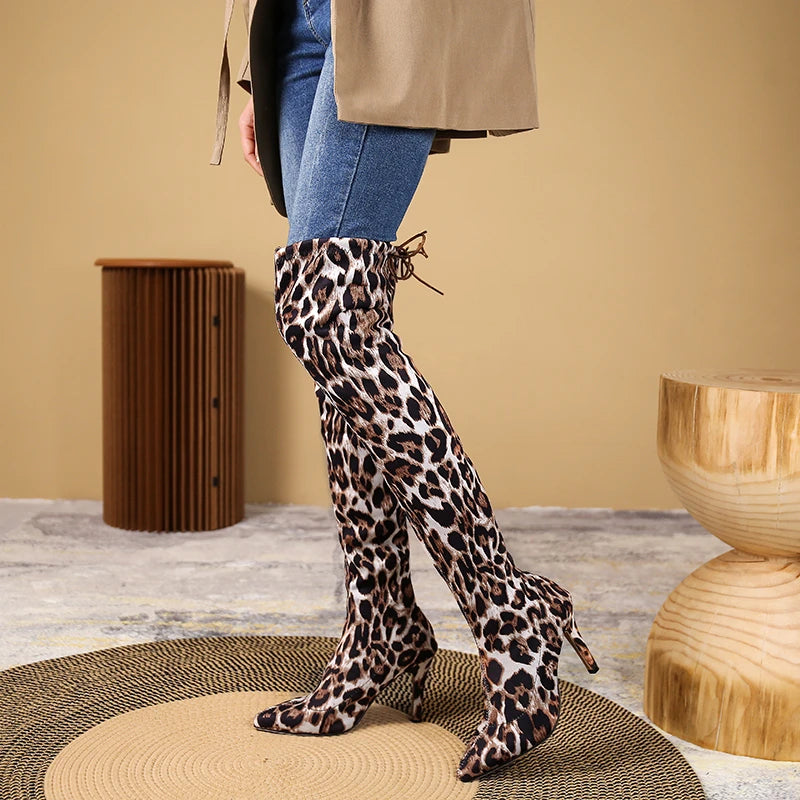 Stretchiga over-knee stövlar, dam, med leopardmönster och spetsig tå